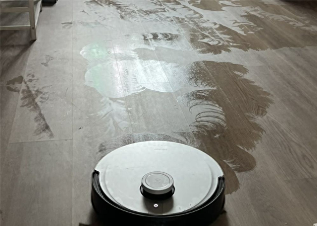 用了3年扫地机器人发出拷问：这玩意儿到底有啥用？
