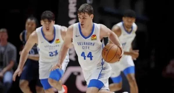 夏联赛二连胜：雷霆104-85大胜步行者！