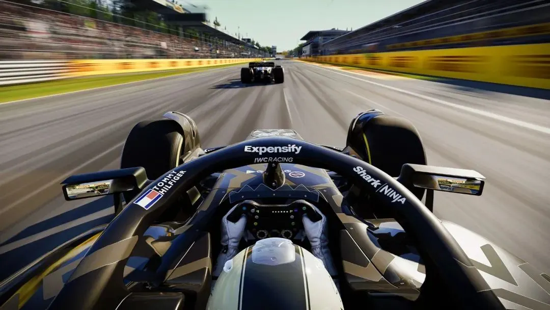 12天21亿，年度最佳《F1》背后的疯狂