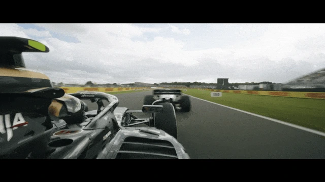 12天21亿，年度最佳《F1》背后的疯狂