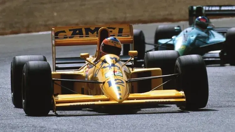 12天21亿，年度最佳《F1》背后的疯狂
