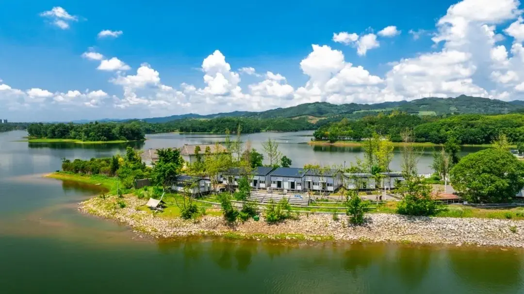 成都世运会三岔湖水上项目场馆中心完成交付