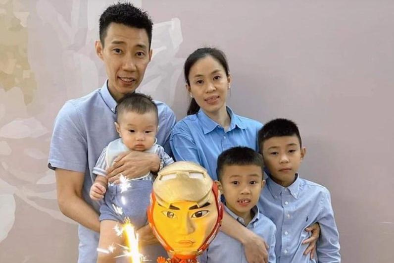 李宗伟官宣四胎女儿出生，癌症康复后生一儿一女，比林丹还幸福