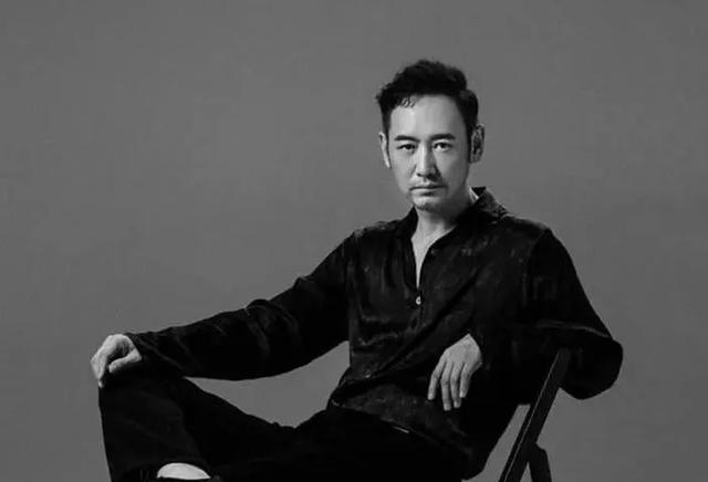 他长得帅，演技好，出道23年演了100多部剧没火却深得观众喜欢