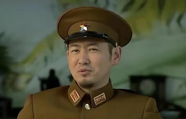 他长得帅，演技好，出道23年演了100多部剧没火却深得观众喜欢