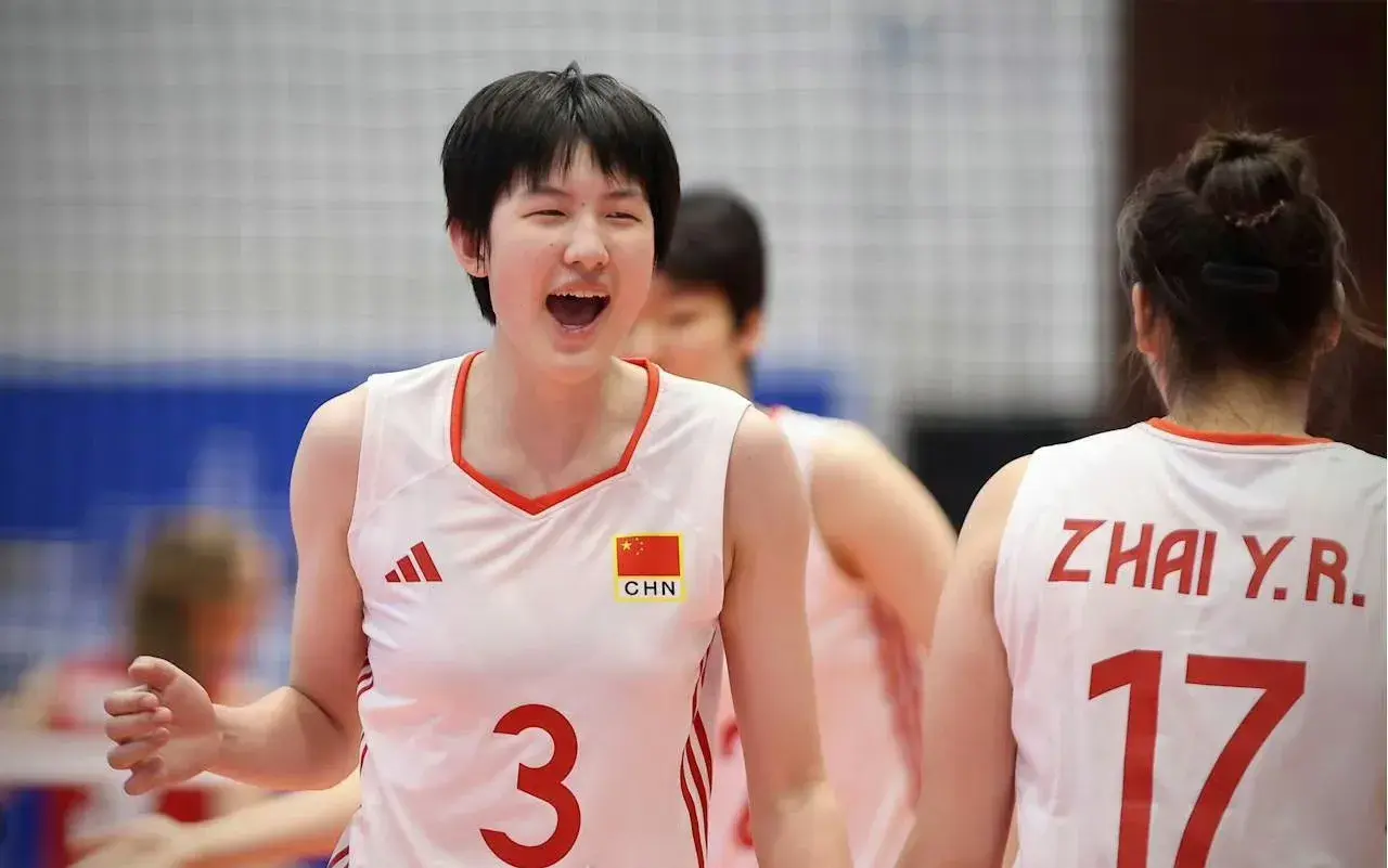 单场30分，历史第二！16岁副攻一战成名，中国女排后继有人
