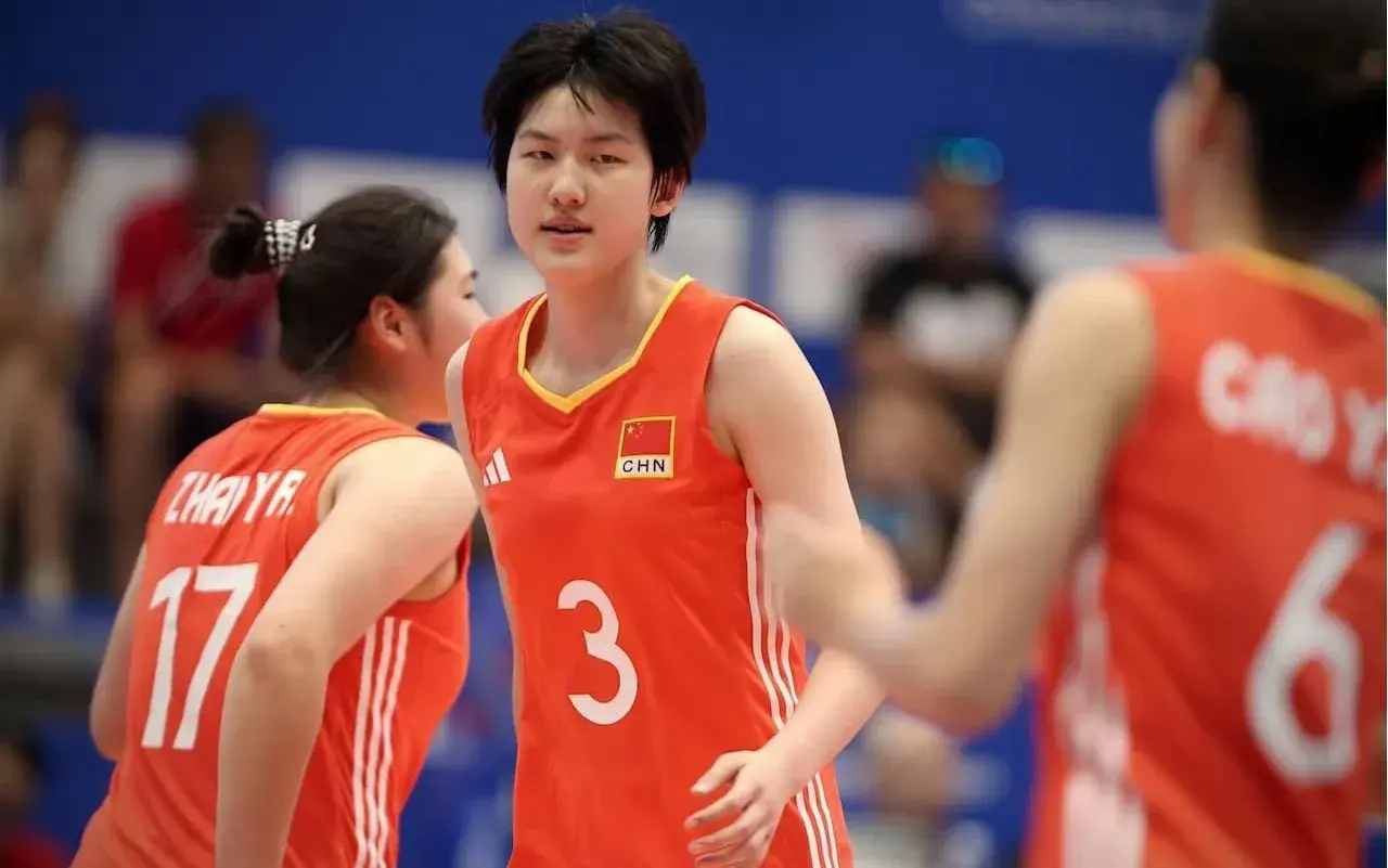 单场30分，历史第二！16岁副攻一战成名，中国女排后继有人