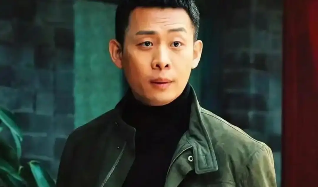 《以法之名》张译的坎坷演艺路：曾被讽跑龙套，今稳拿大满贯