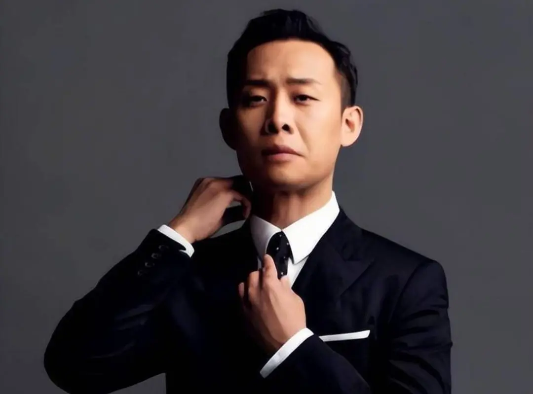 《以法之名》张译的坎坷演艺路：曾被讽跑龙套，今稳拿大满贯