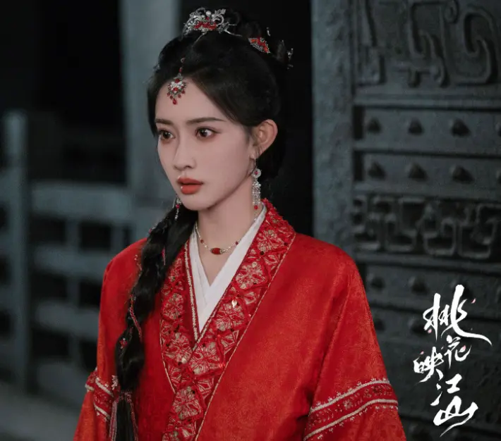 网剧播放指数：《桃花映江山》连续登顶，《朝雪录》排第三！