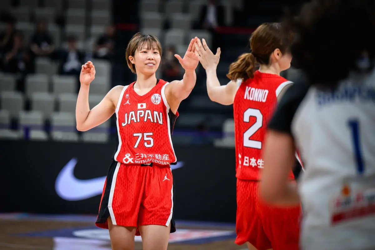 3分险胜！末节托大被打8-25，日本女篮差点爆冷，就这还想夺冠？