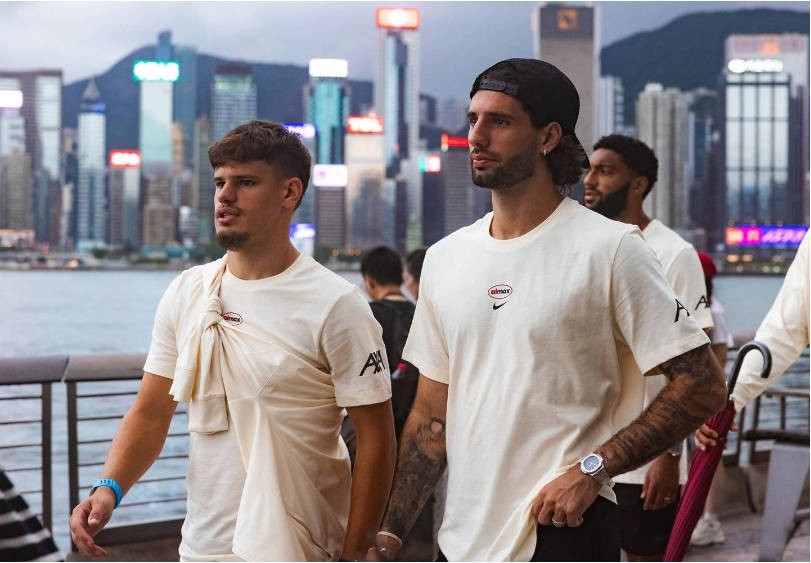 City Walk，利物浦众将前往星光大道游览城市风光