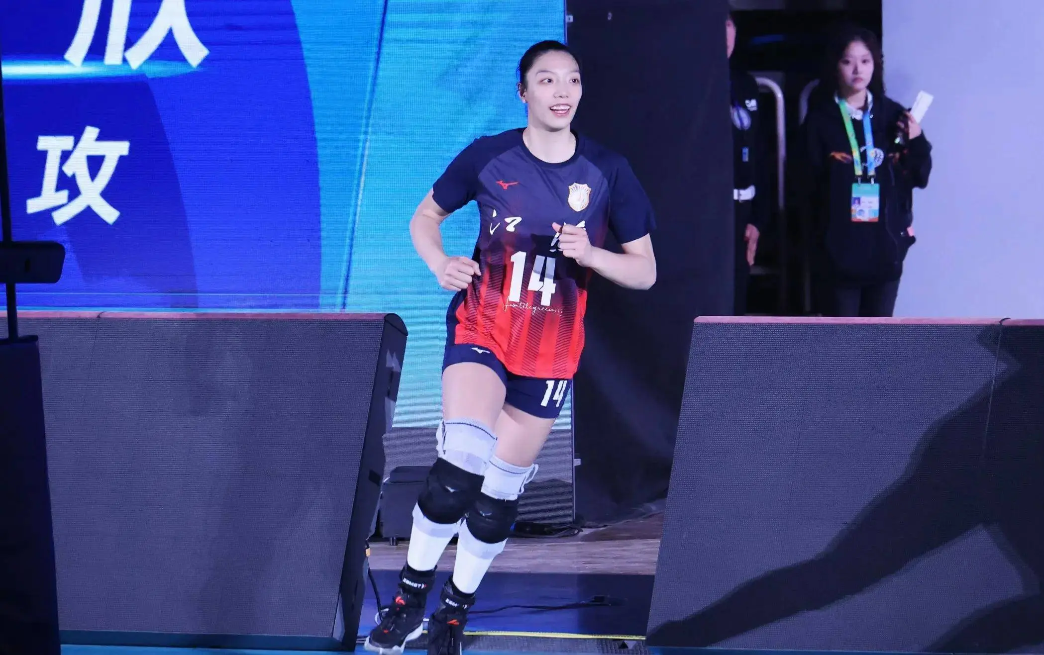 中国女排调整总决赛大名单，2位新星竟意外落选，赵勇再度变阵