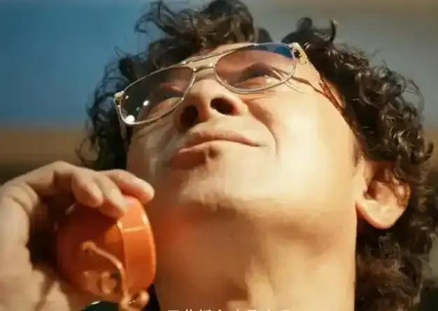“没有金刚钻别揽瓷器活”的周韵，这次让丈夫姜文也失去了体面