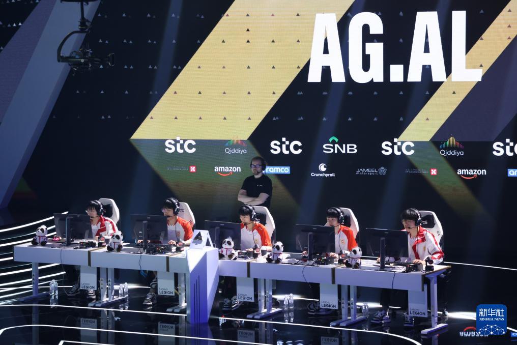 电子竞技——电竞世界杯：中国战队AG.AL获英雄联盟项目亚军