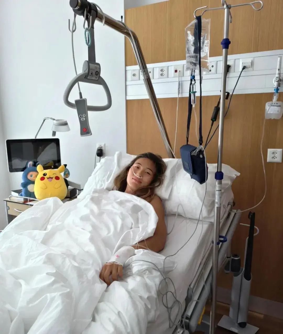 郑钦文退出美网！此前接受右肘手术，本人晒“病床照”并发文：等我满血回来