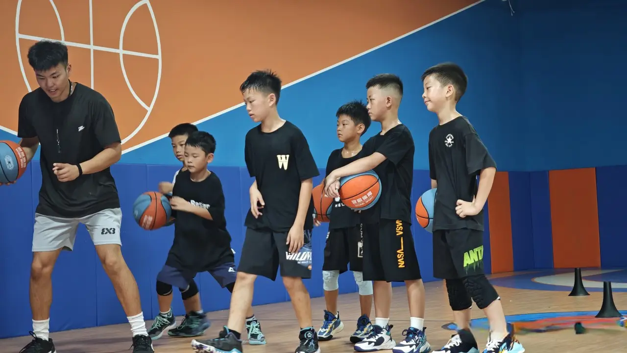 暑假动起来！冠军少年解锁暑期新玩法