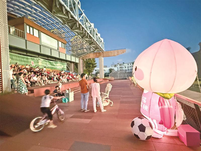 热潮涌动，从赛场嗨到消费市场
