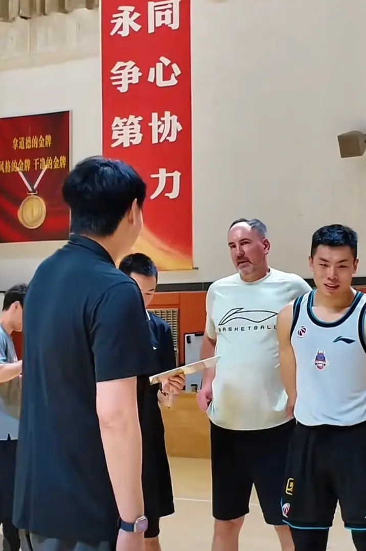 山东男篮好消息，邱彪回归，外援有了眉目，3人归队，1人加盟没戏