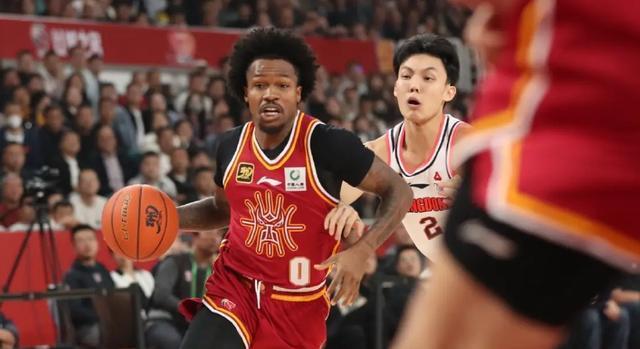 广东报价1米93后卫，上海签山西核心+焦泊乔，广厦夺冠功臣受伤
