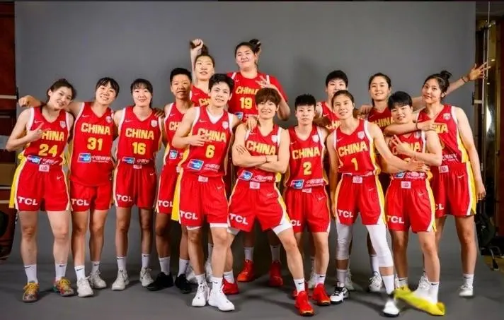 场均19分11板！1米75后卫加冕世青赛篮板王 宫鲁鸣该给机会她
