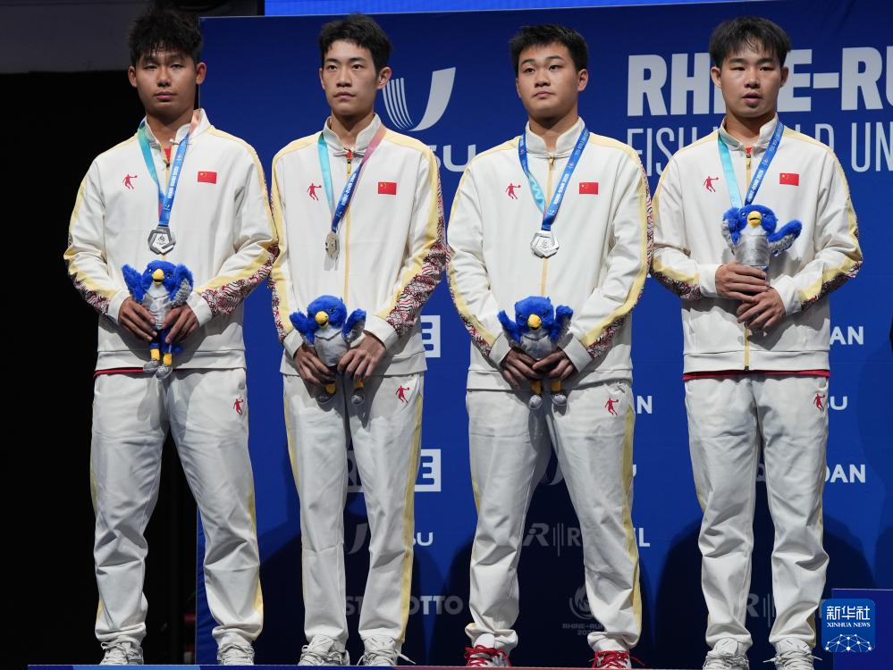 大运会——乒乓球男子团体决赛：中国队获得银牌