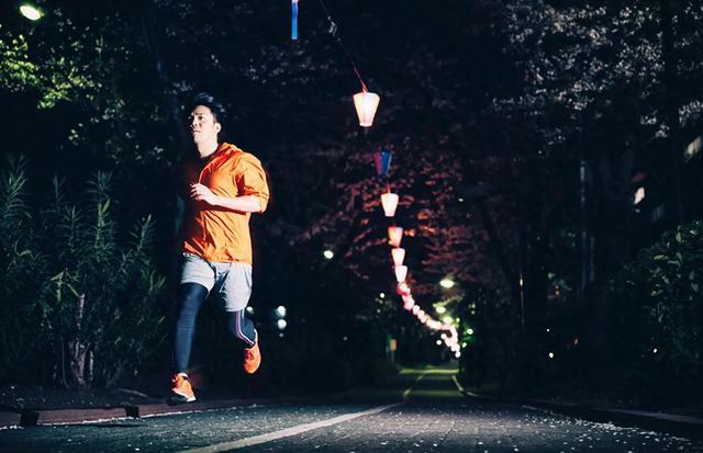 夜跑胜于晨跑：为什么晚上跑步才是减肥的最佳时间