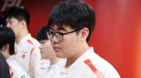 哥哥率队豪取第三赛段连胜，粉丝直言JKL状态让人害怕