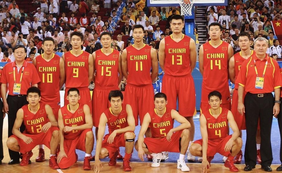 中国男篮最强阵容？从23人裁掉11人，杨瀚森压力会很大！