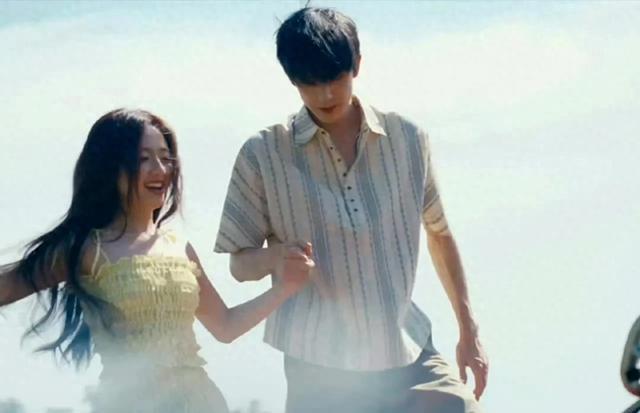 敖瑞鹏李兰迪芭莎大片释出，“千燕莞语”般配度拉满