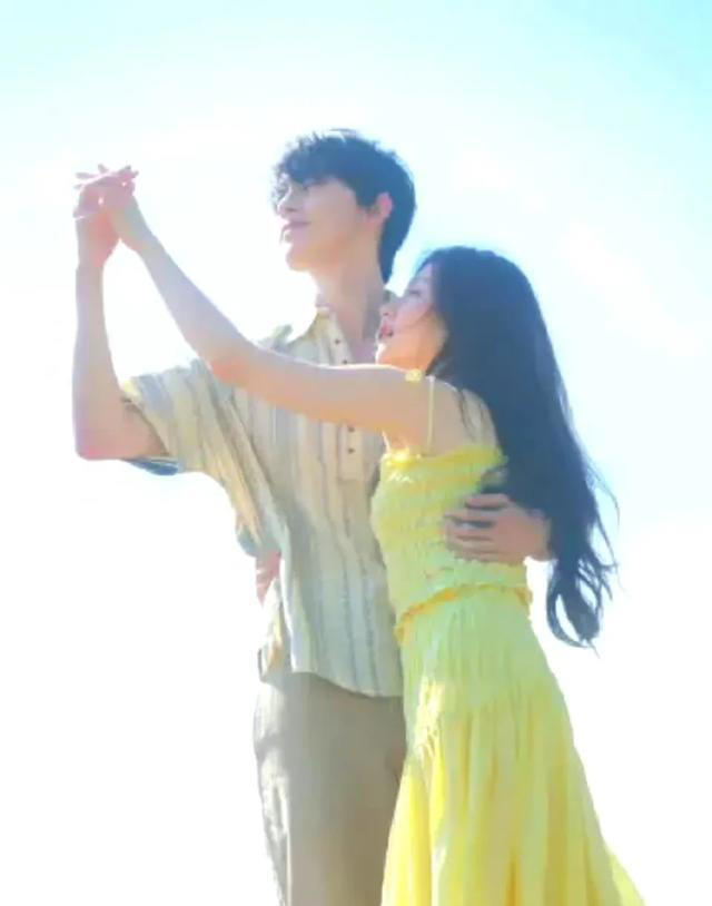 敖瑞鹏李兰迪芭莎大片释出，“千燕莞语”般配度拉满