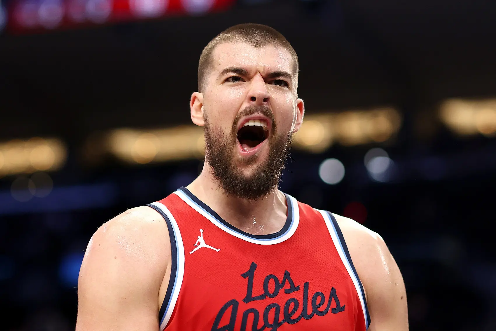 主动降薪引援！又力挺保罗回归，NBA最无私球星，联盟欠你总冠军