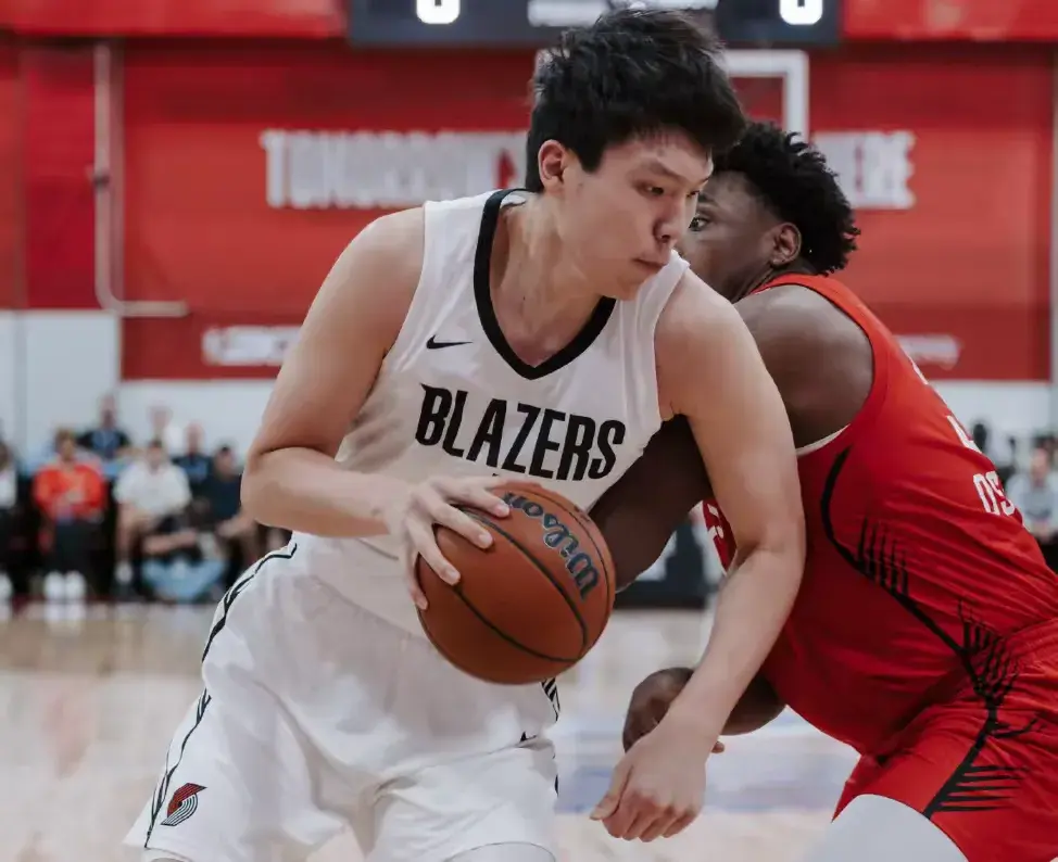 看了杨瀚森夏联高光表现，才发现当年姚明NBA新秀表现绝对满格了