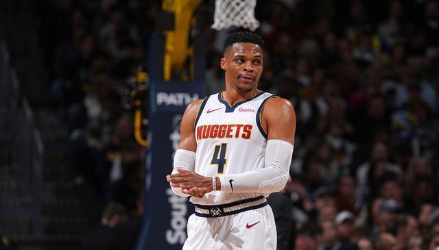 曾手握5年2.05亿顶薪，跳出掘金347万球员选项，国王有意签下威少