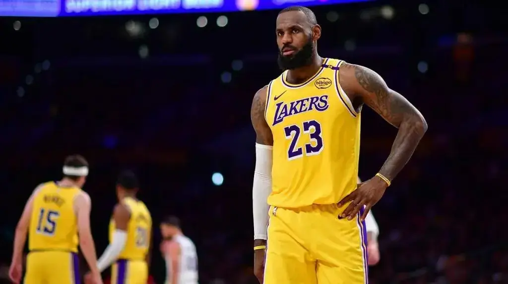 詹姆斯为后辈谋福利，提议NBA效仿NFL，增设新的球员奖项