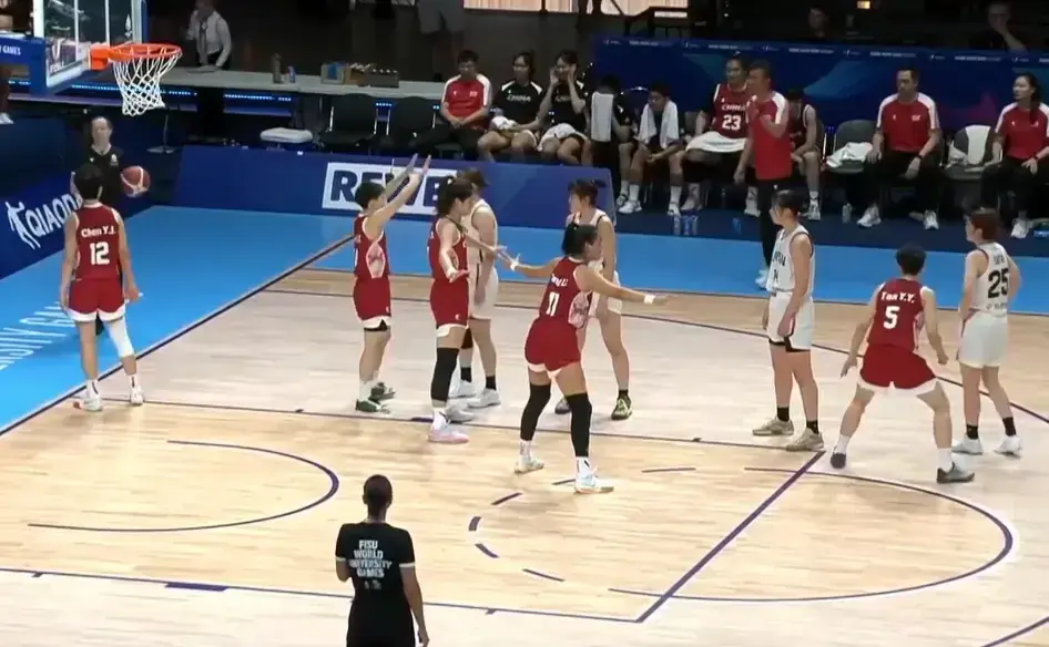 75-70逆转日本，为中国女篮复仇！大运女篮进4强 一人末节独砍14分