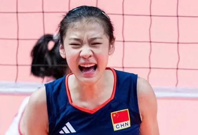 短板明显！4大副攻成摆设！女排被球迷看衰，网友：尽量赢一局吧