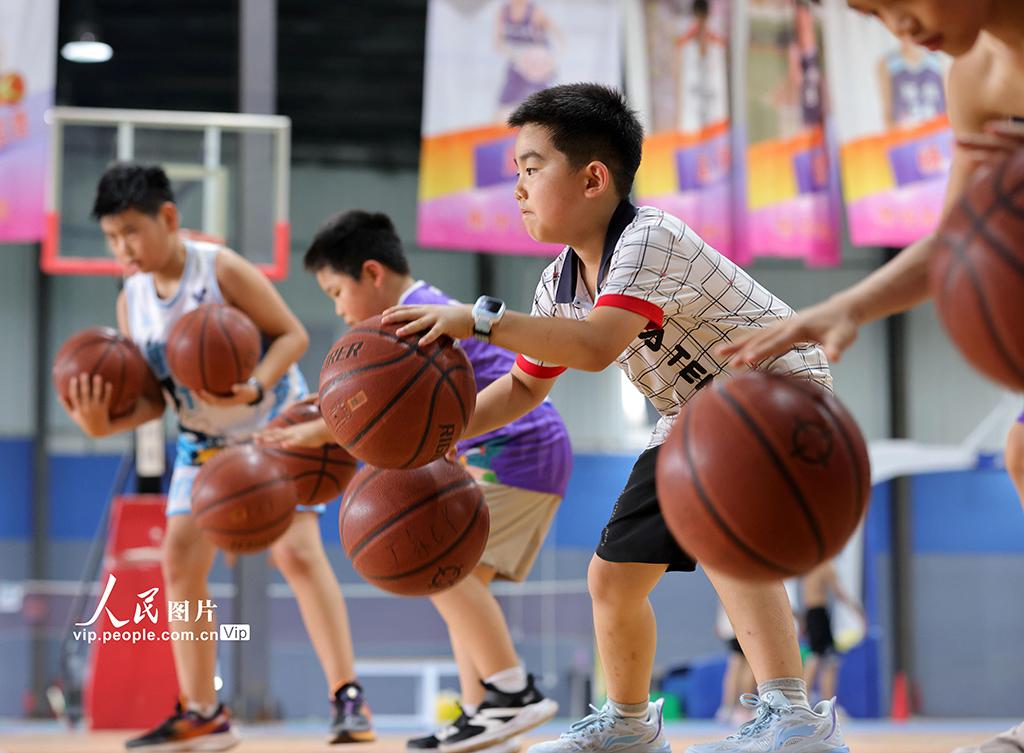 河北广宗：暑期勤练技 运动强体魄