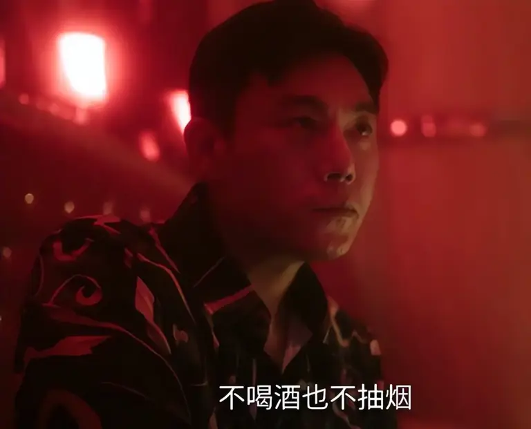 总局收视榜：《正当防卫》垫底，《扫毒风暴》第三，第一杀疯了