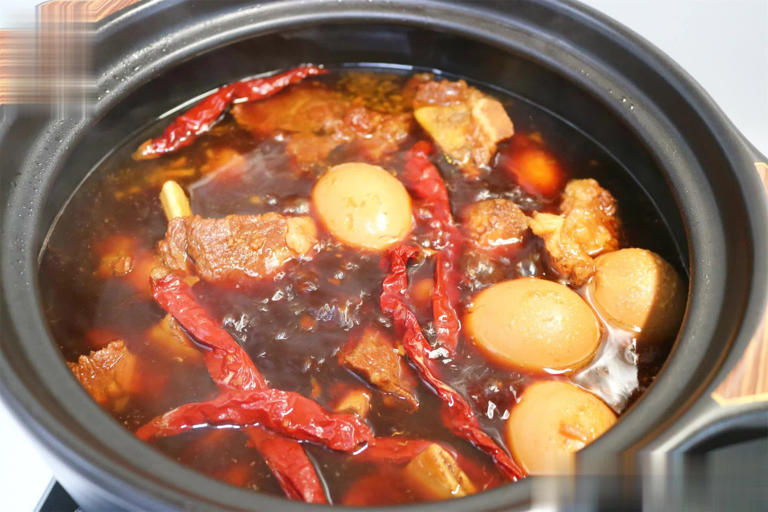 天热不想炒菜？一锅煮出有荤有素，好吃又好做！