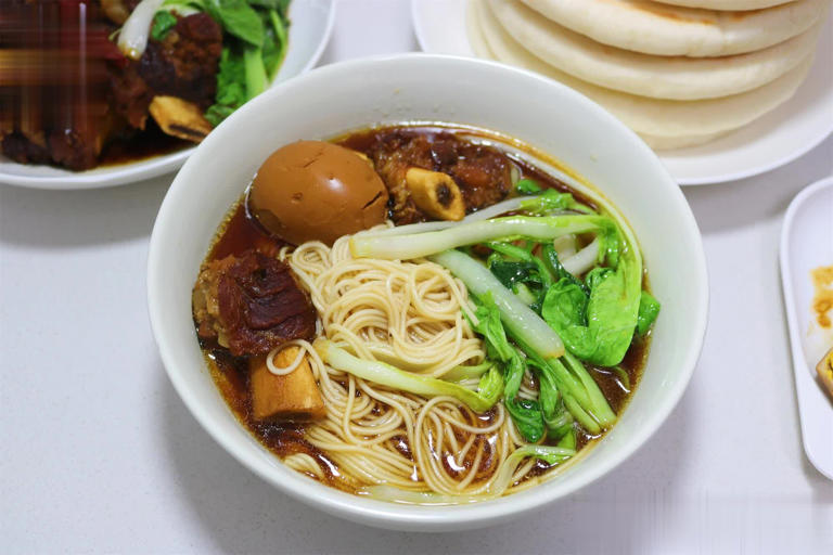 天热不想炒菜？一锅煮出有荤有素，好吃又好做！