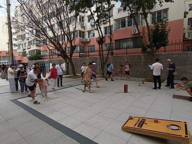 高邮湖路社区举办趣味运动会