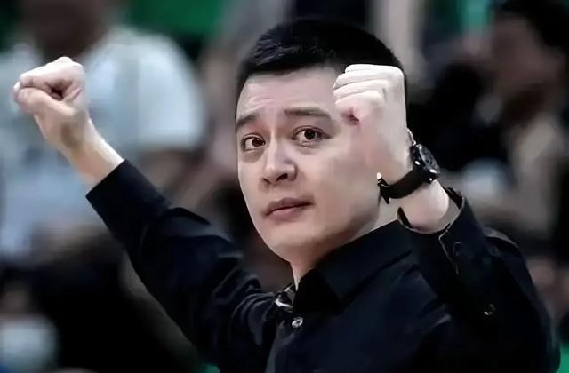 辽篮锁定第二位大外援，前勇士主力大前锋接近签约，将考验杨鸣