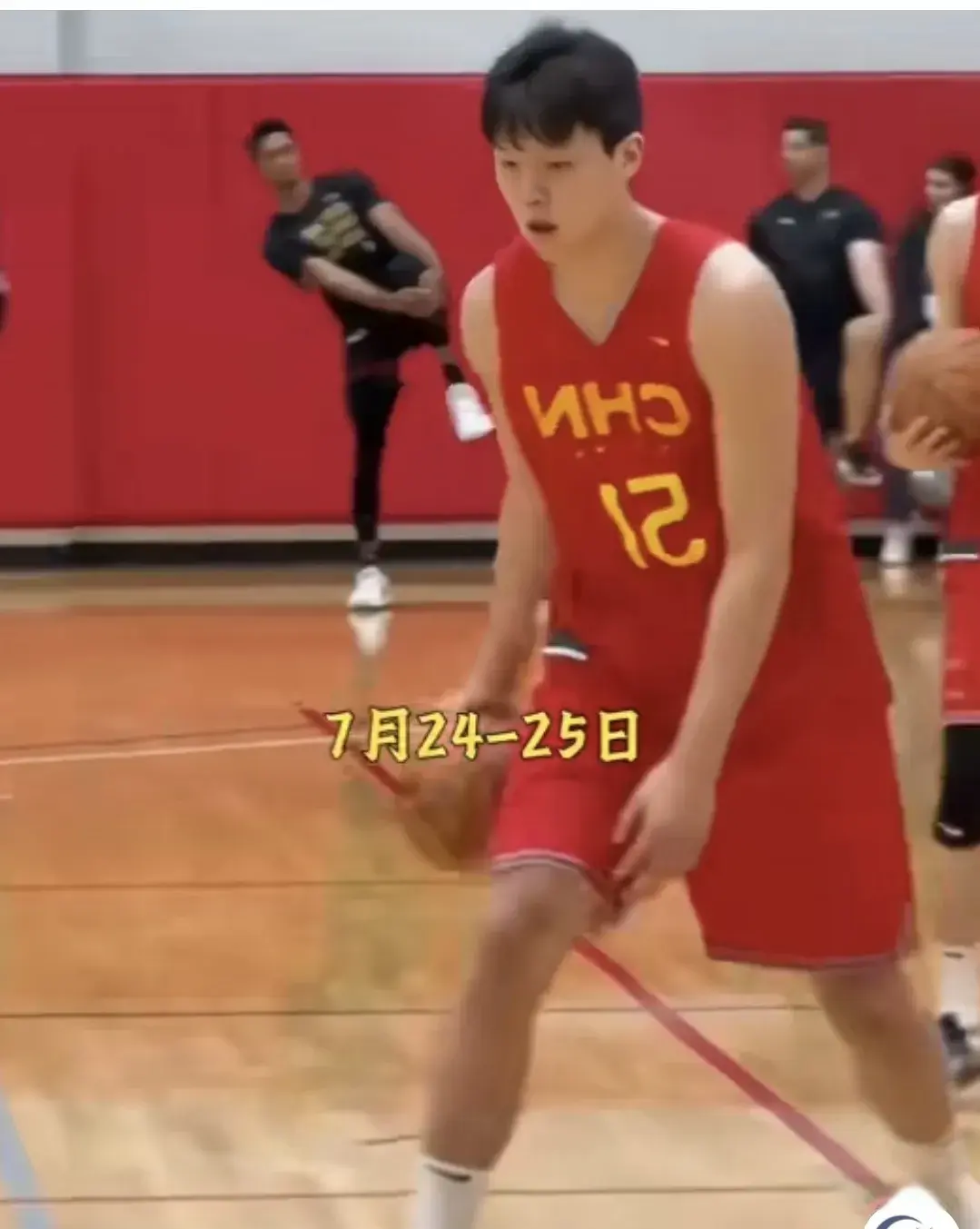 中国男篮锋线伤病满营，杨瀚森回国出战对阵委内瑞拉男篮热身赛