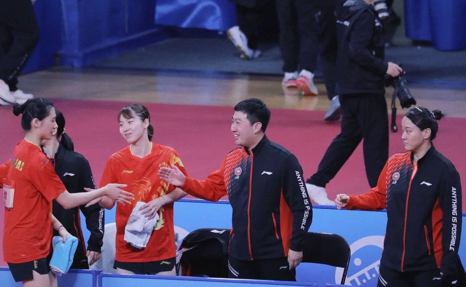 王晓彤淘汰出泽杏佳，孙正险胜冯翊新，国乒女双包揽冠亚军