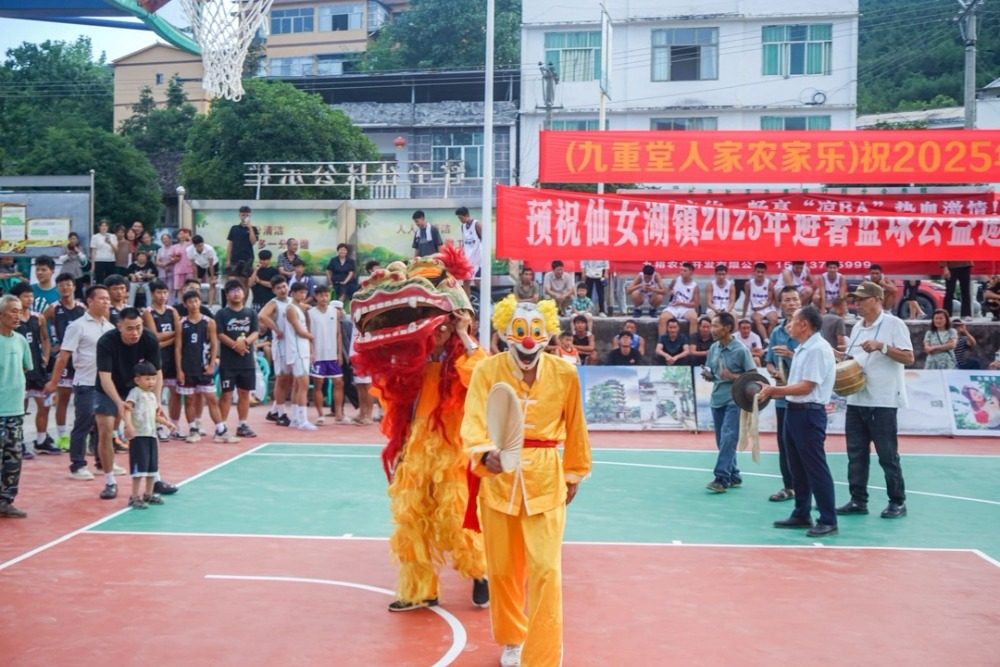 怕热？这场在重庆避暑小镇举行的“凉BA”值得来！