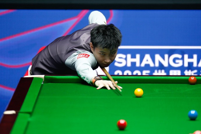 斯诺克上海大师赛：赵心童6-2轻取韦克林，与丁俊晖会师8强
