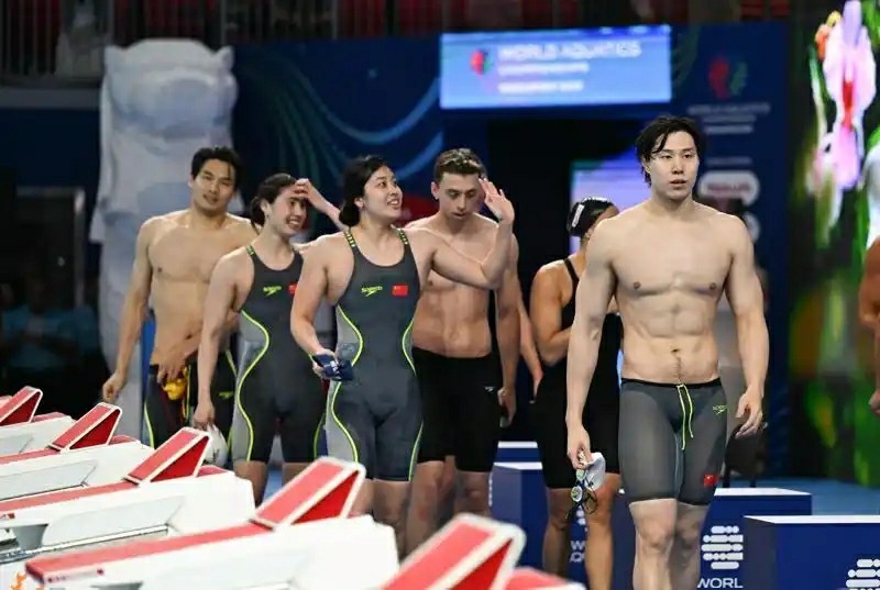 游泳世锦赛｜徐嘉余改技术 中国男女混合泳接力银牌也珍贵
