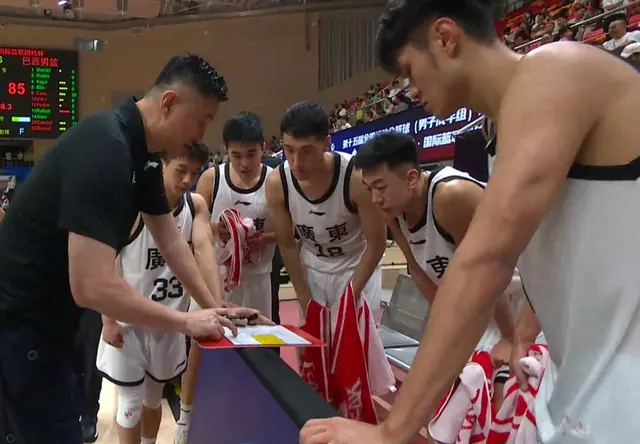 广东宏远28分大胜！杜锋结束3连败，徐昕6分4篮板，杨溢大爆发