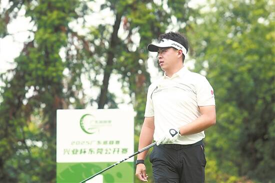 佘梓瀚打出中国大陆职业赛首个四杆洞一杆进洞
